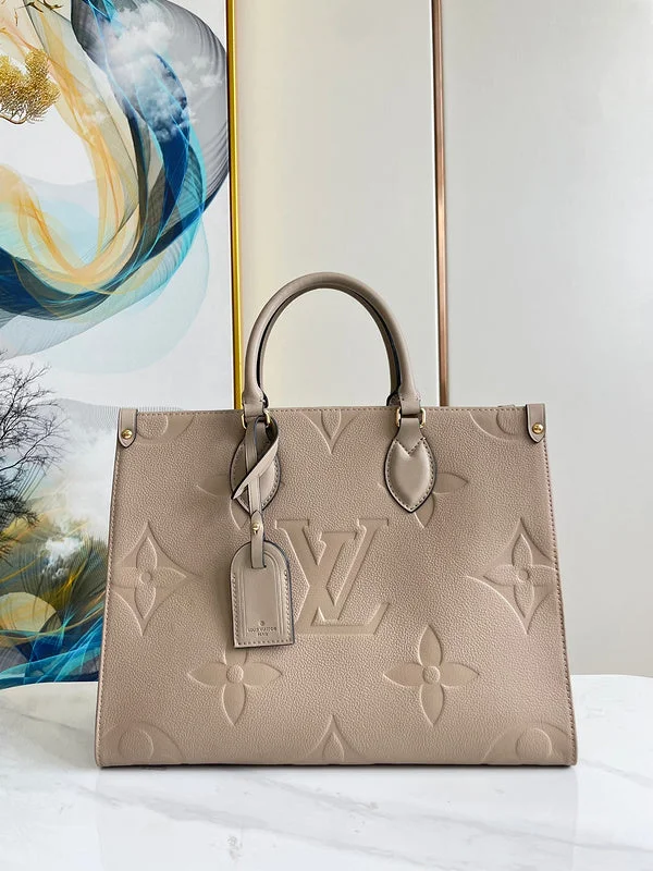 Louis Vuitton bags with a chain - link trim and a leather body for a modern edgeBoldCollect - LOUIS VUITTON Bags - 245