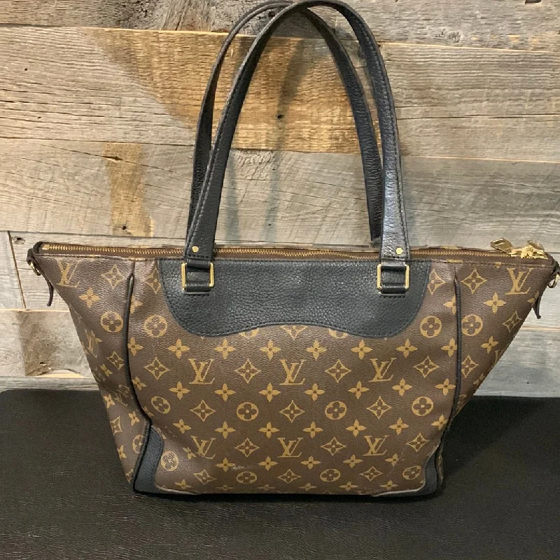 Louis Vuitton bags with a chain - link trim and a leather body for a modern edgeLouis Vuitton Estrela Monogram Bag