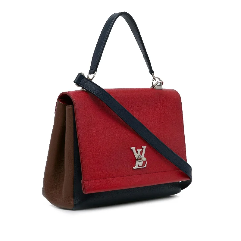 Louis Vuitton bags with a chain - link trim and a leather body for a modern edgeLouis Vuitton Lockme II (cJqzRT)