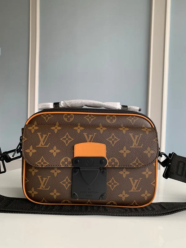 Louis Vuitton bags with a chain - link trim and a leather body for a modern edgeBoldCollect - LOUIS VUITTON Bags - 240