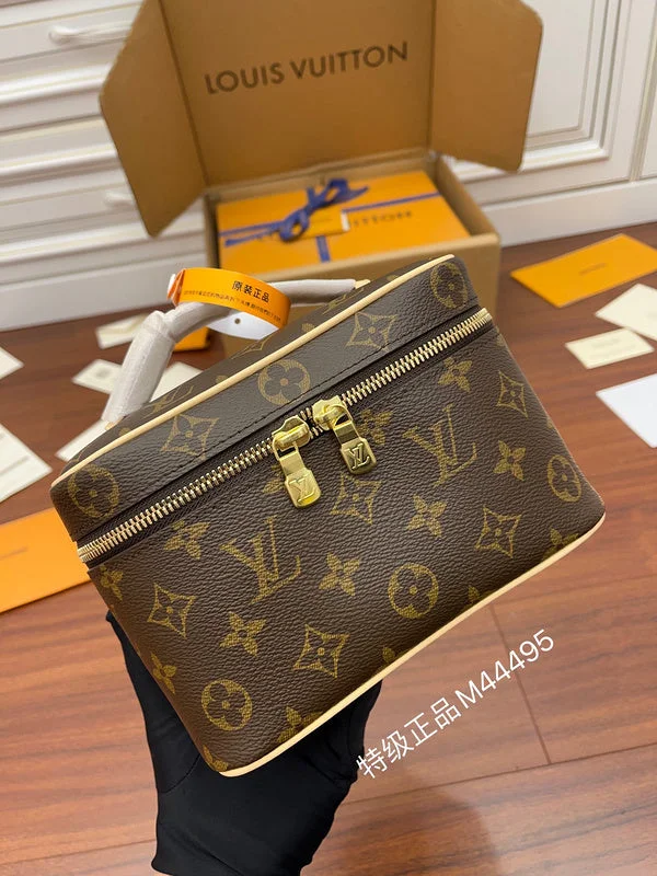 Louis Vuitton bags with a chain - link trim and a leather body for a modern edgeBoldCollect - LOUIS VUITTON BAGS - 2491