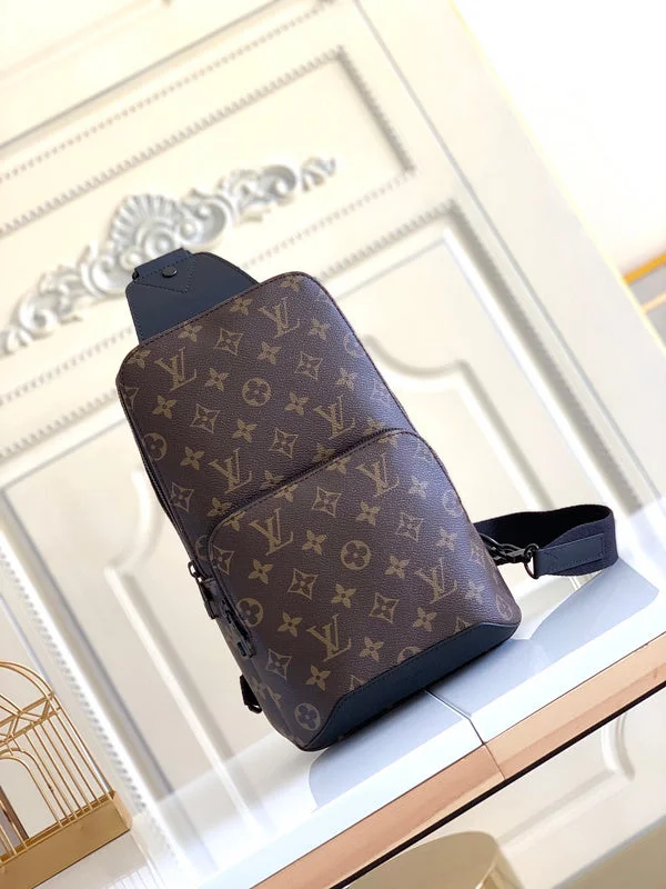 Louis Vuitton bags with a chain - link trim and a leather body for a modern edgeBoldCollect - LOUIS VUITTON BAGS - 2385