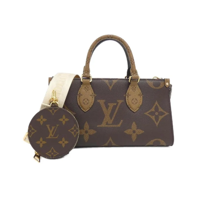 Louis Vuitton bags with a chain - link trim and a leather body for a modern edgeLouis Vuitton EW M46653 Monogram Giant On The Go Bag