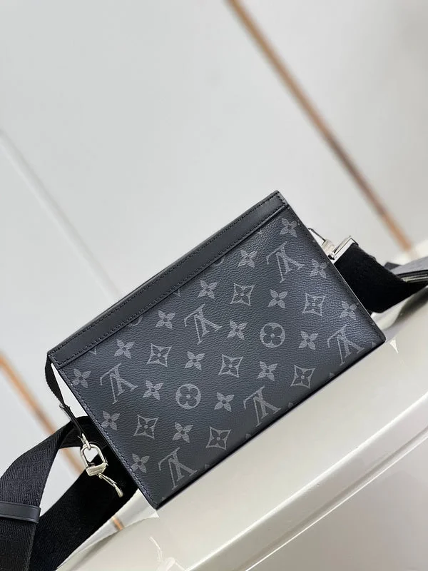 Louis Vuitton bags with a chain - link trim and a leather body for a modern edgeBoldCollect - LOUIS VUITTON BAGS - 2405