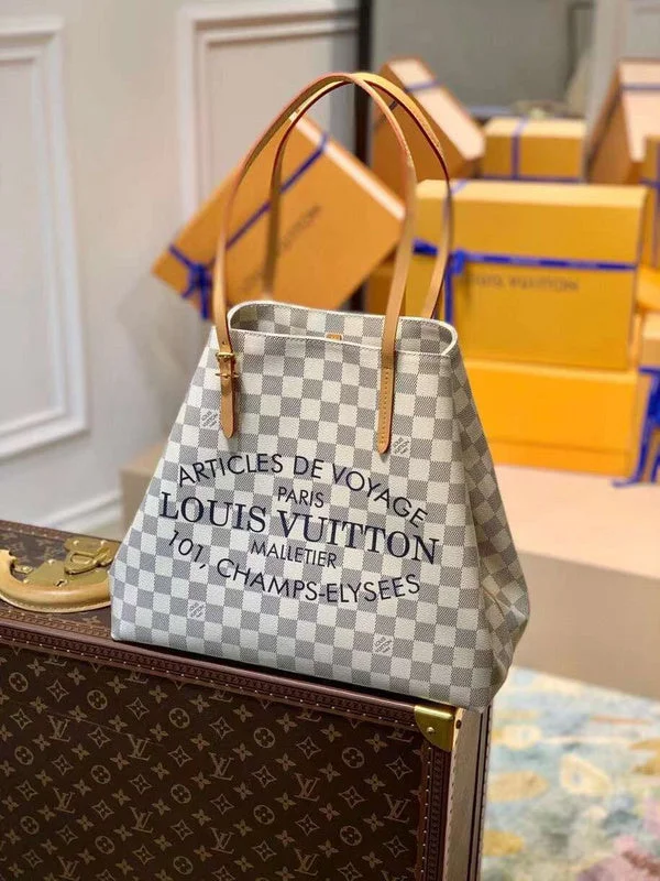 Louis Vuitton bags with a chain - link trim and a leather body for a modern edgeBoldCollect - LOUIS VUITTON BAGS - 2527