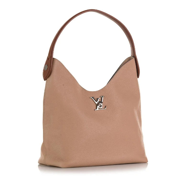 Louis Vuitton bags with a chain - link trim and a leather body for a modern edgeLouis Vuitton Lockme Hobo (z4pSE8)