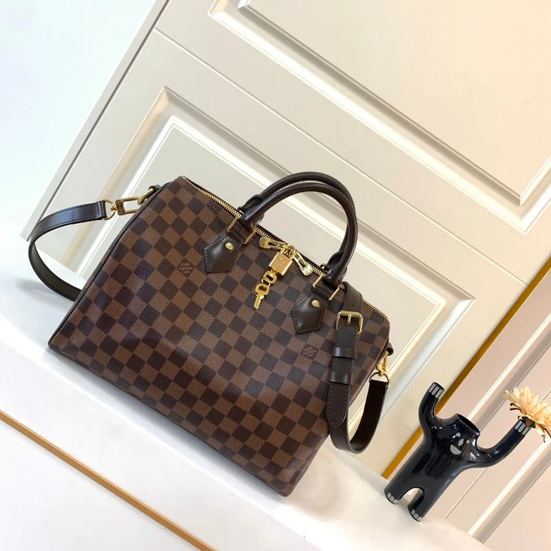 Louis Vuitton bags with a chain - link trim and a leather body for a modern edgeBoldCollect - LOUIS VUITTON BAGS - 2347