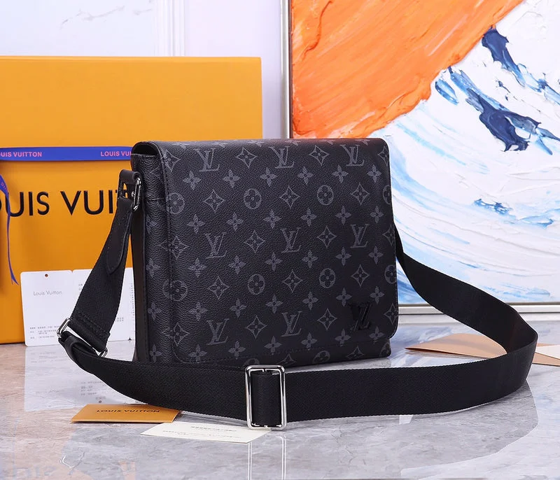 Louis Vuitton bags with a chain - link trim and a leather body for a modern edgeBoldCollect - LOUIS VUITTON BAGS - 2414