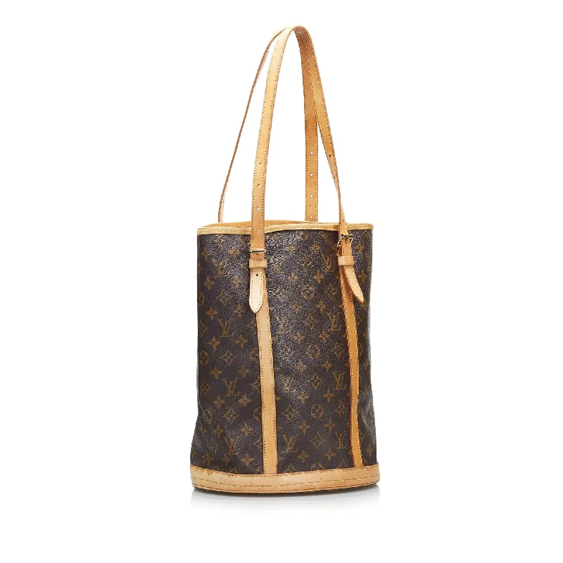 Louis Vuitton bags with a chain - link trim and a leather body for a modern edgeLouis Vuitton Monogram Bucket GM (RRpC7T)