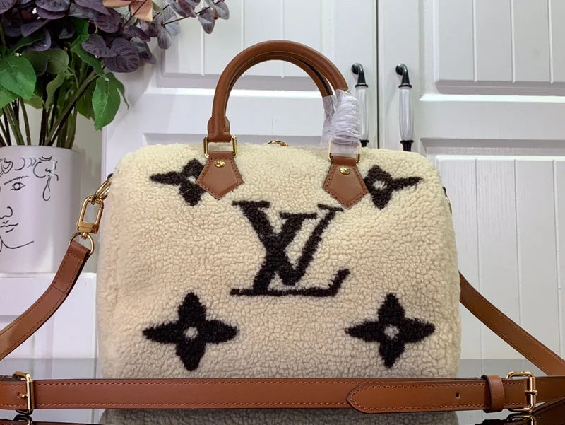 Louis Vuitton bags with a chain - link trim and a leather body for a modern edgeBoldCollect - LOUIS VUITTON BAGS - 204