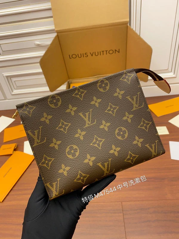 Louis Vuitton bags with a chain - link trim and a leather body for a modern edgeBoldCollect - LOUIS VUITTON BAGS - 2539