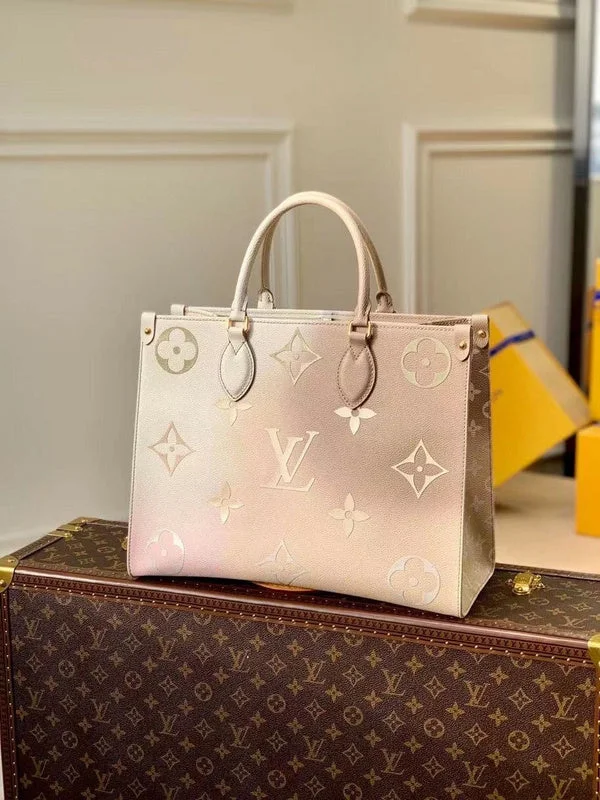 Louis Vuitton bags with a chain - link trim and a leather body for a modern edgeBoldCollect - LOUIS VUITTON BAGS - 2017