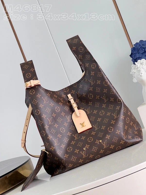 Louis Vuitton bags with a chain - link trim and a leather body for a modern edgeBoldCollect - LOUIS VUITTON BAGS - 250