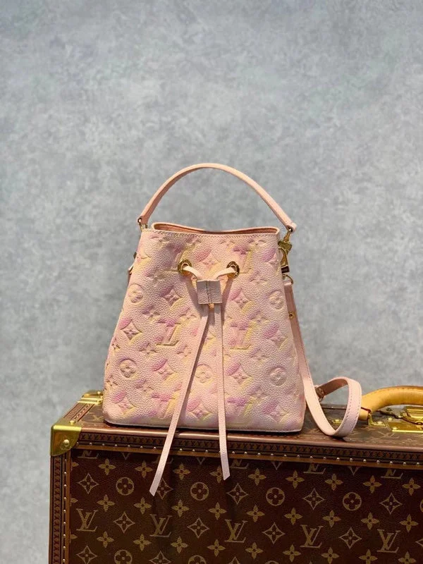 Louis Vuitton bags with a chain - link trim and a leather body for a modern edgeBoldCollect - LOUIS VUITTON BAGS - 2012