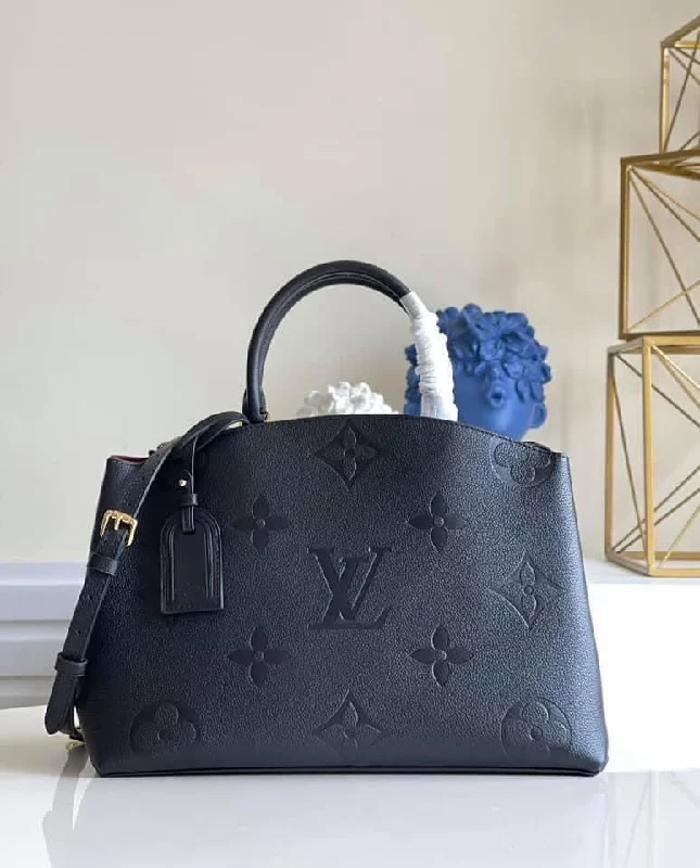 Louis Vuitton bags with a chain - link trim and a leather body for a modern edgeLouis Vuitton Grand palais bag