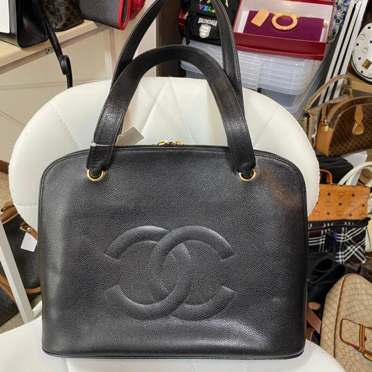 Chanel All - Match Handbag for Versatile StylingChanel Vintage Black Leather Shoulder Bag Medium