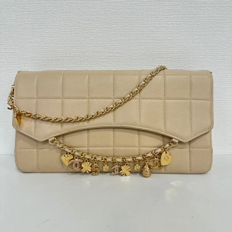 Chanel New Arrival Handbag with Gold HardwareChanel Beige Lambskin Chocolate Bar Single Flap Bag with Gold Charm Chain Medium