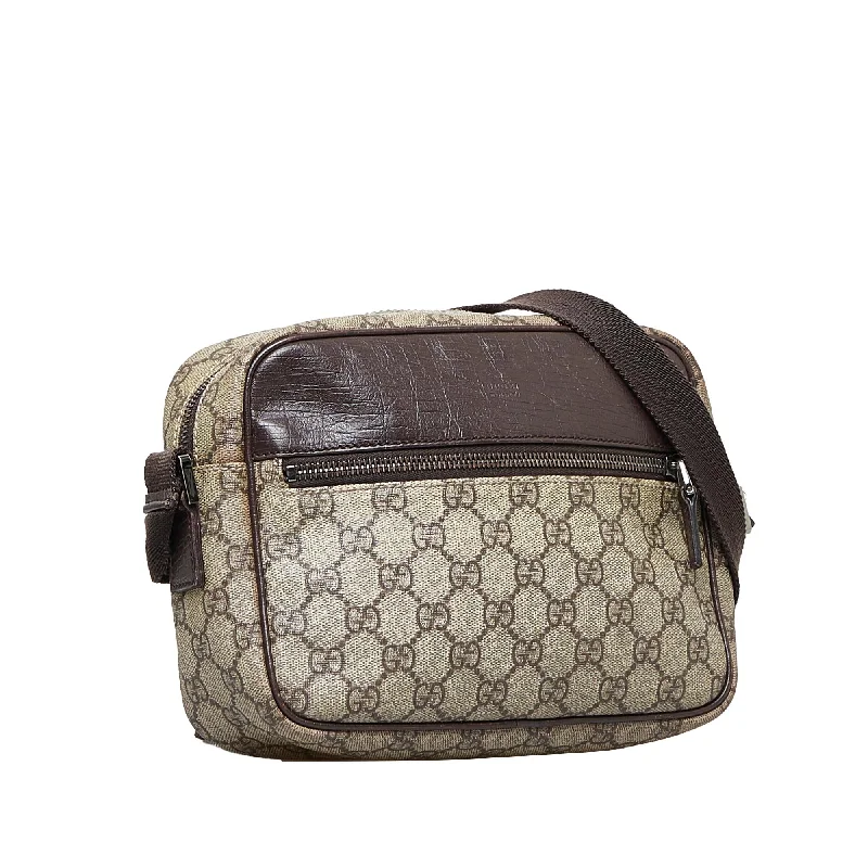 Women Gucci crossbody bags with a woven leather strapGucci GG Supreme Crossbody (SHG-sPzoAV)