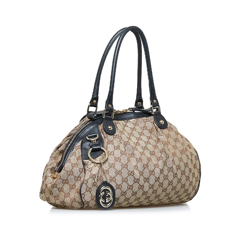 Ladies Gucci Dionysus bags with a star - shaped charmGucci GG Canvas Sukey (SHG-PkZOax)