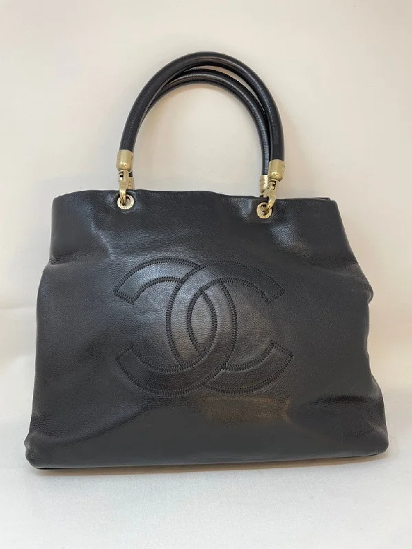 Chanel All - Match Handbag for Versatile StylingChanel Calfskin Tote Bag Black Large