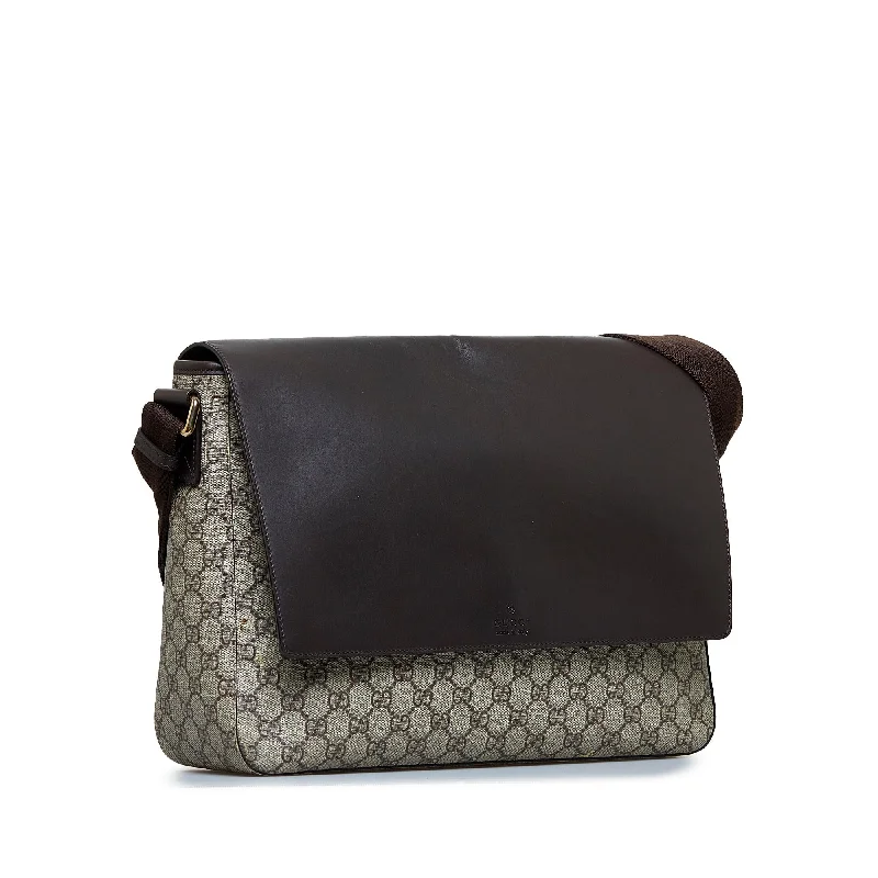 Women Gucci bags with a zippered interior pocketGucci GG Supreme Flap Messenger (SHG-auy0Qj)