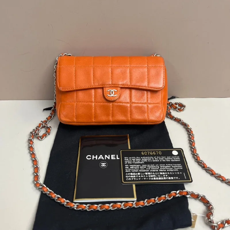 Chanel Medium Tote Bag for Office LadiesChanel Orange Lambskin Chocolate Bar Mini Flap Bag