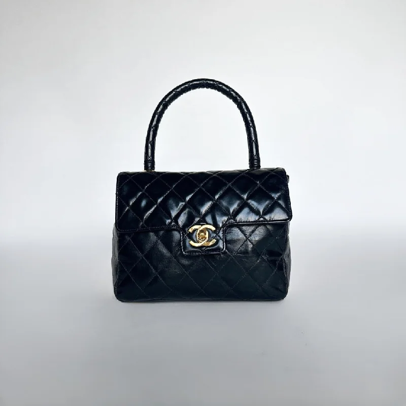 Chanel Quilted Leather Shoulder Bag for FashionistasChanel Mattrasse Handbag Enamel Leather