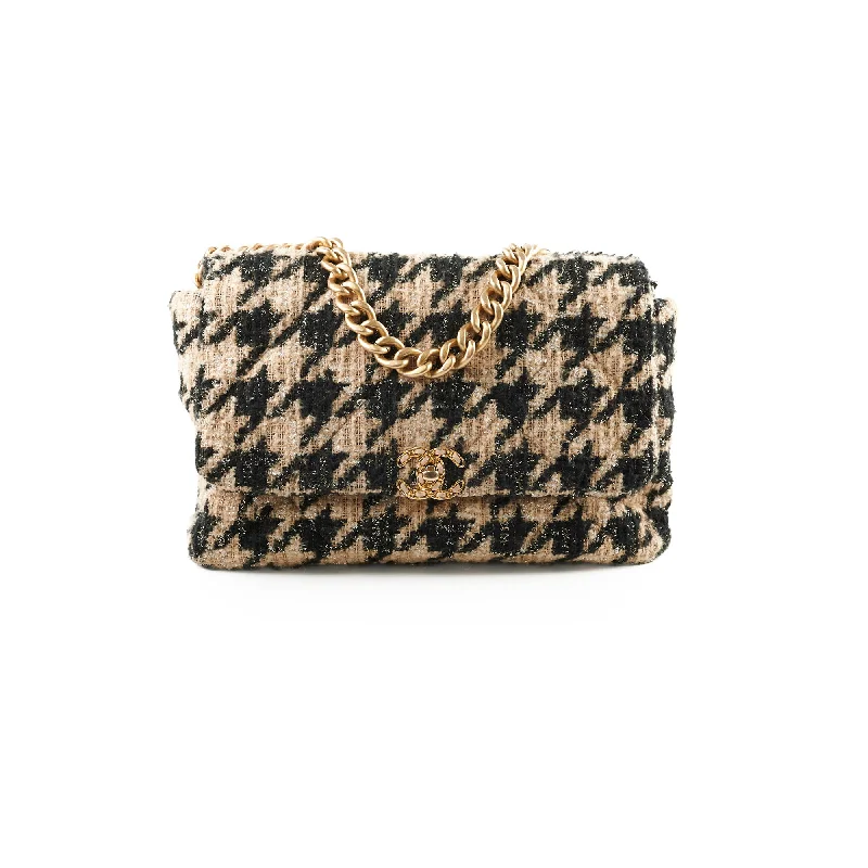 Chanel All - Match Handbag for Versatile StylingChanel 19 Maxi Tweed Bag Beige/Black 28 Series