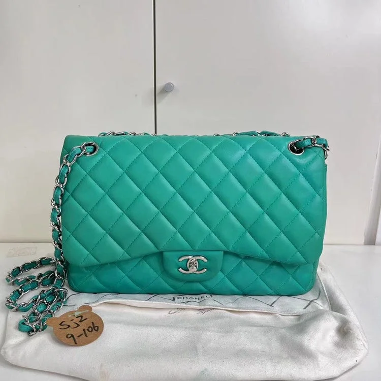 Chanel Chain Strap Handbag for Everyday UseChanel Cf Jumbo Bag Green Quilted Leather Silver-Tone Chain Strap