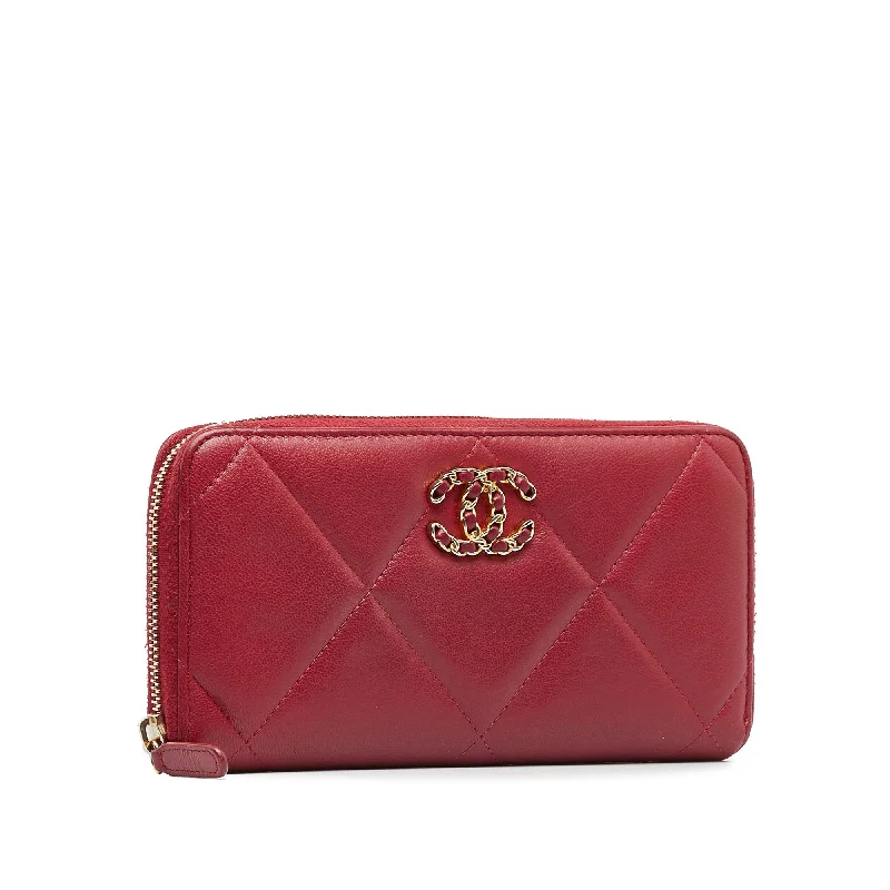 Chanel Quilted Leather Shoulder Bag for FashionistasCHANEL 19 Zip Around Wallet Long Wallets