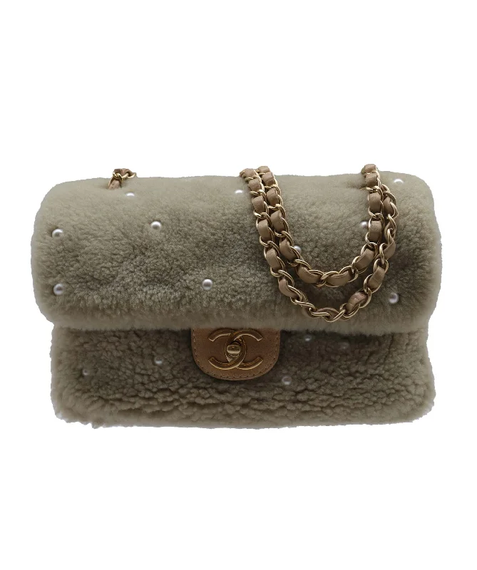 Chanel Handbag with Adjustable Strap for ComfortChanel Flap Shearling / Pearl Beige GHW #20 SKC1911