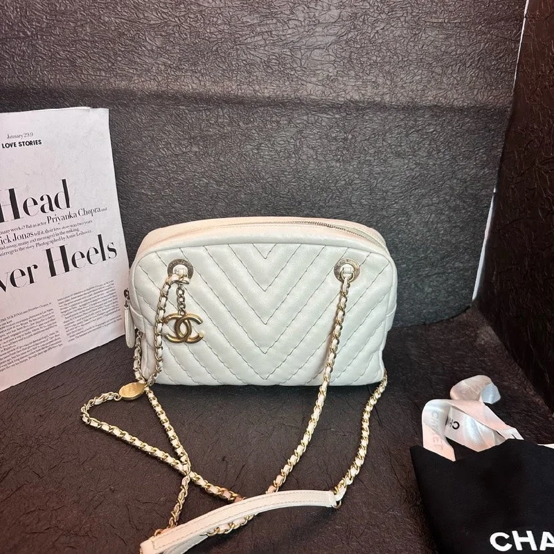 Chanel New Arrival Handbag with Gold HardwareChanel Beige Calfskin V-Pattern Camera Bag 27cm