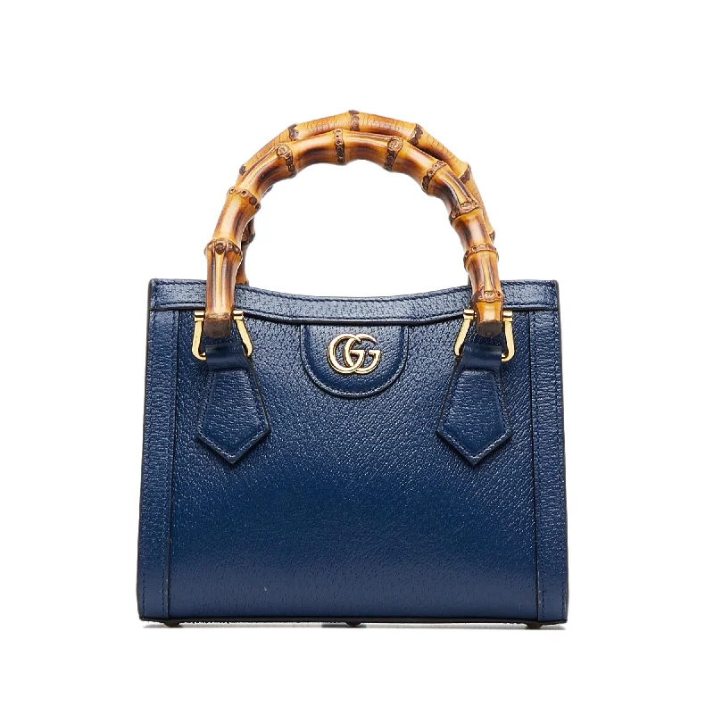 Women Gucci bags with a chain - link trim and a leather bodyGucci Mini Bamboo Diana (SHG-vVZRwX)