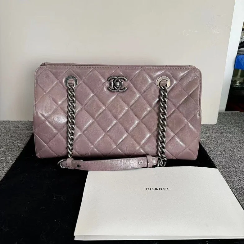 Chanel Luxury Handbag for High - End EventsChanel Quilted Purple Leather Chain Shoulder Bag