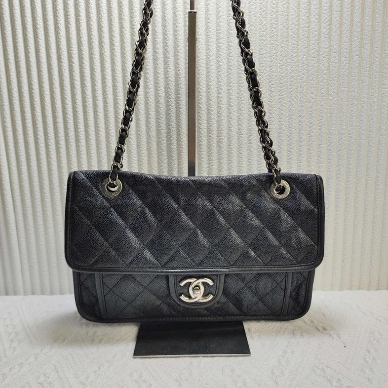 Chanel Chain Strap Handbag for Everyday UseChanel Classic Black Quilted Leather Shoulder Bag Medium