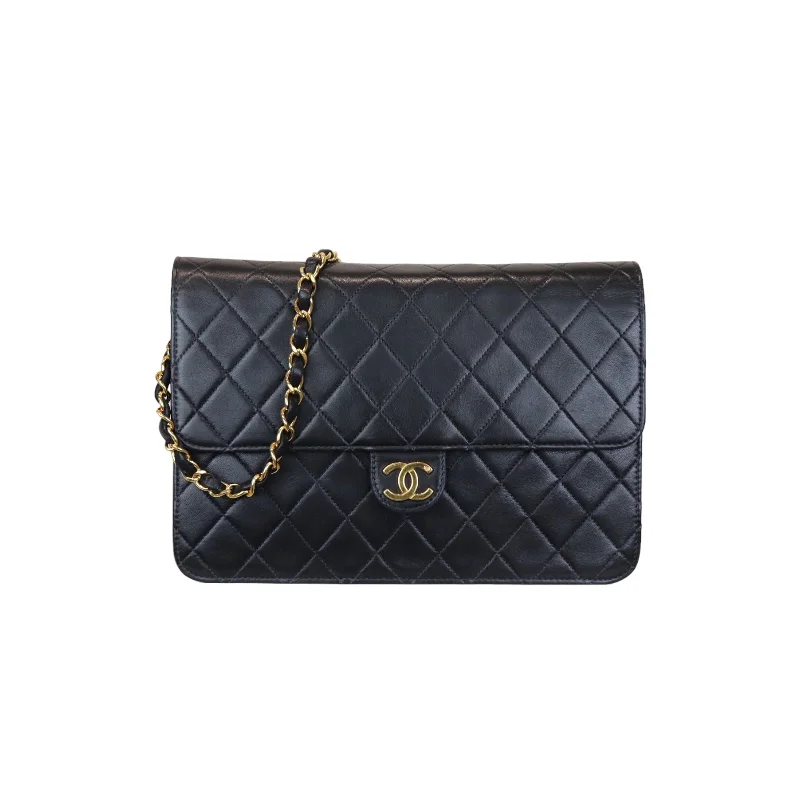 Chanel Quilted Leather Shoulder Bag for FashionistasVintage Large Flap Chain Lambskin Black GHW