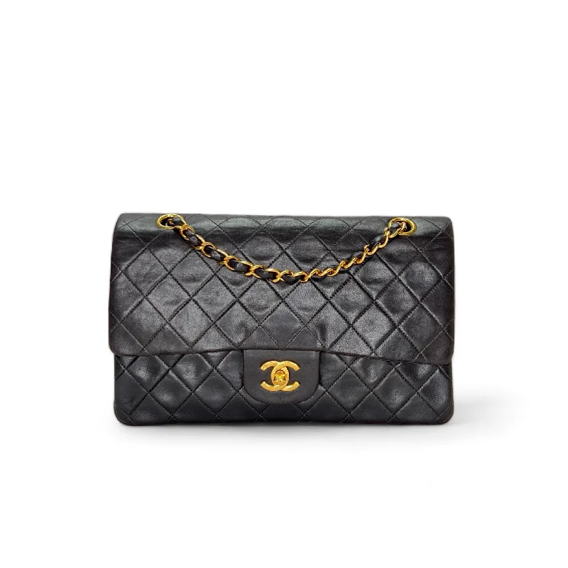 Chanel Designer Handbag with Unique DesignChanel Classic Medium Vintage Shoulder Bag in Lambskin, Gold hardware C2408-000438DT