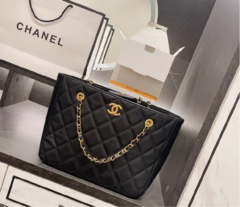 Chanel Quilted Leather Shoulder Bag for FashionistasBlack Chanel woman shoulder Handbag