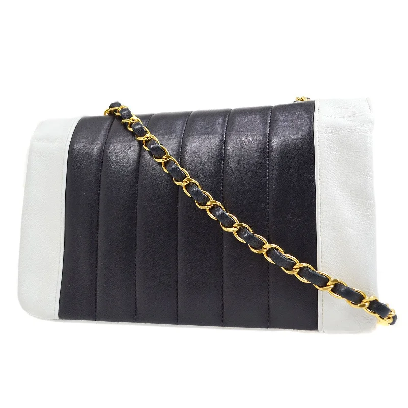 Chanel Classic Flap Bag for Evening PartyCHANEL 1991-1994 Vertical Border Flap Small Navy Lambskin 60891