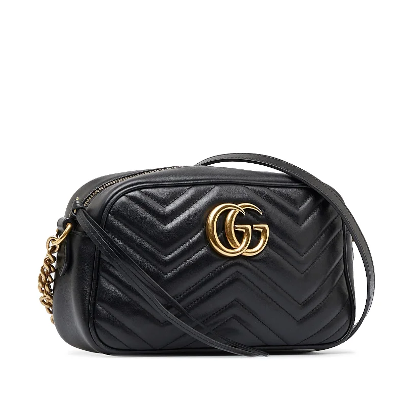 Women Gucci tote bags in GG Supreme canvas for a branded feelGucci GG Marmont Matelasse Crossbody Bag (SHG-Vgiuge)