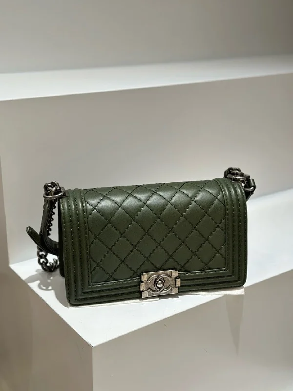 Chanel Medium Tote Bag for Office LadiesChanel Leboy Medium Lambskin Bag Olive Green 2013 2014